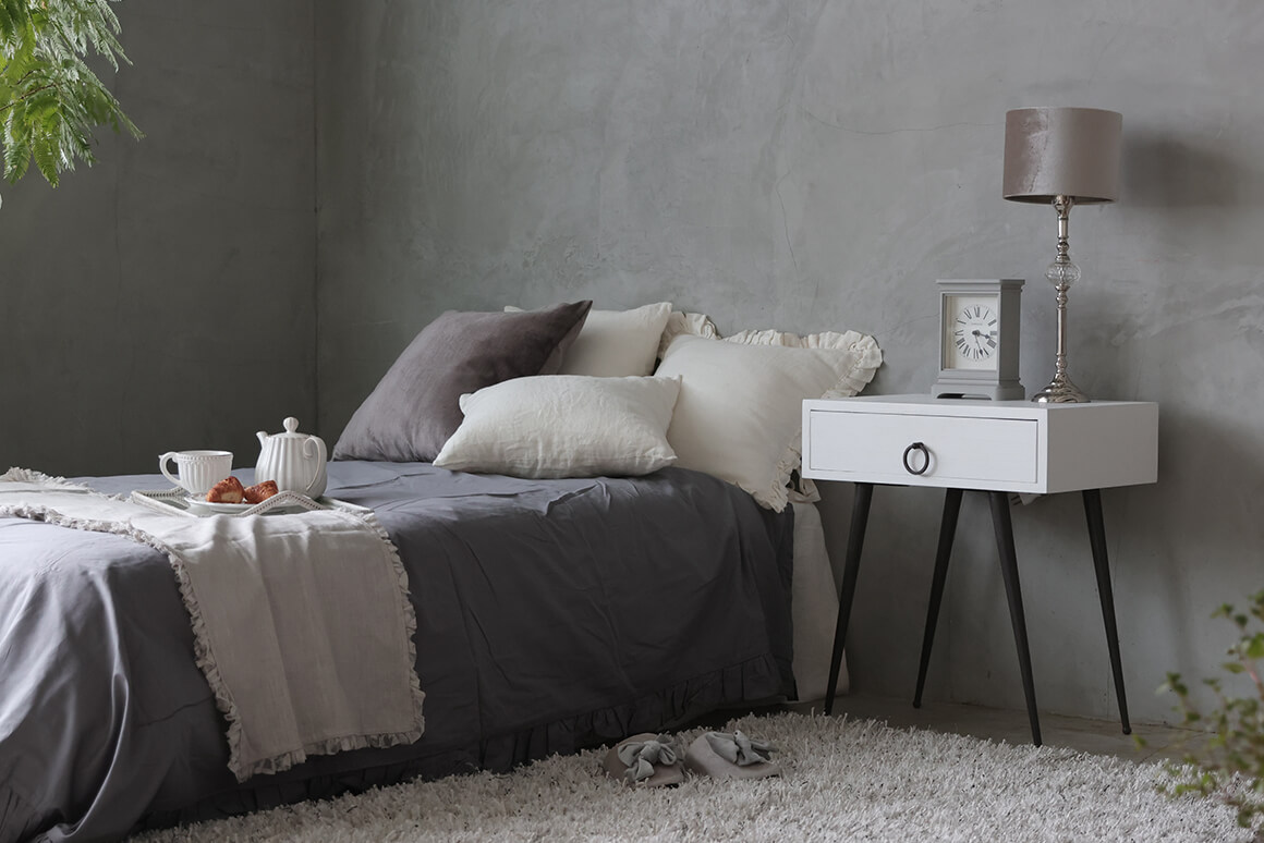 BLANC D'IVOIRE�����ɥơ��֥�LOLA�ۥ磻�� �֥��ǥ��ܥ��