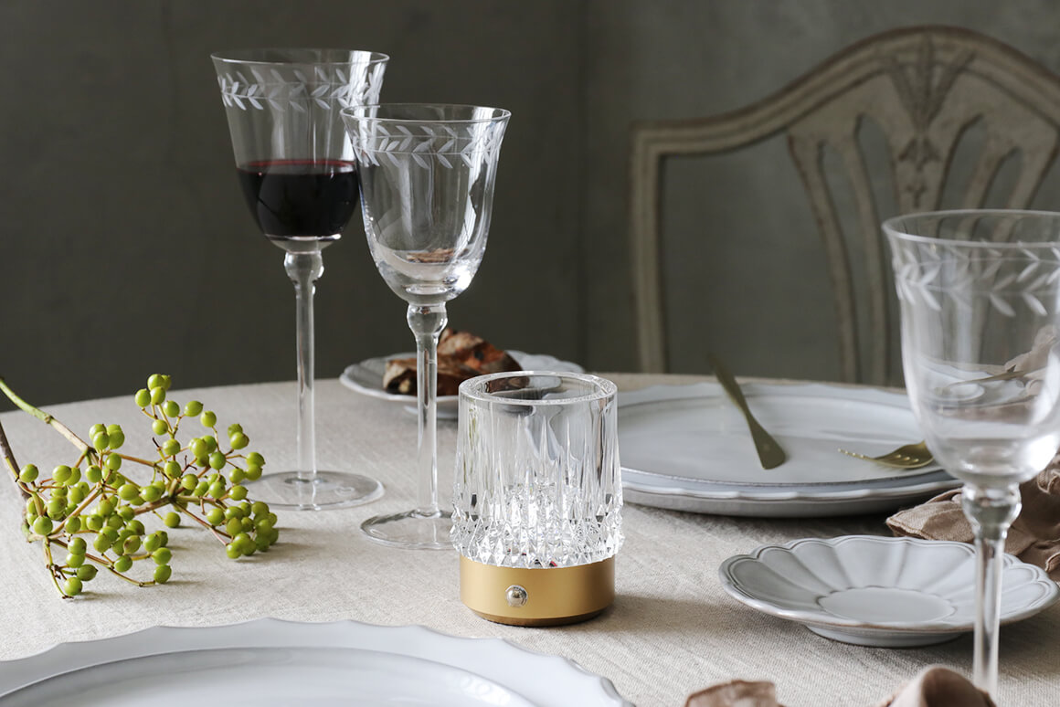 Fiorira un Giardino LED �ơ��֥����DIAMOND������� �ե�����饦�󥸥��ǥ�����