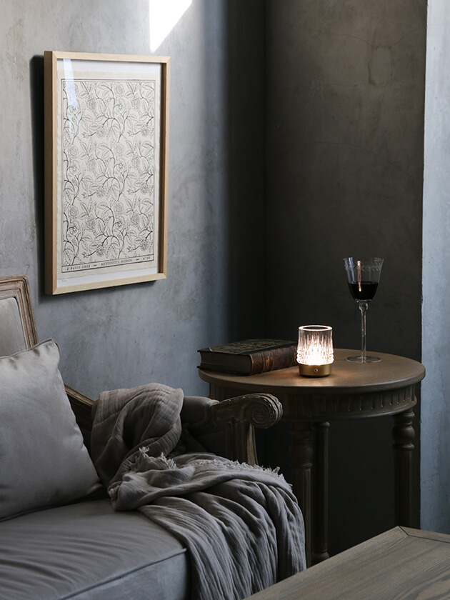 Fiorira un Giardino LED �ơ��֥����DIAMOND������� �ե�����饦�󥸥��ǥ�����