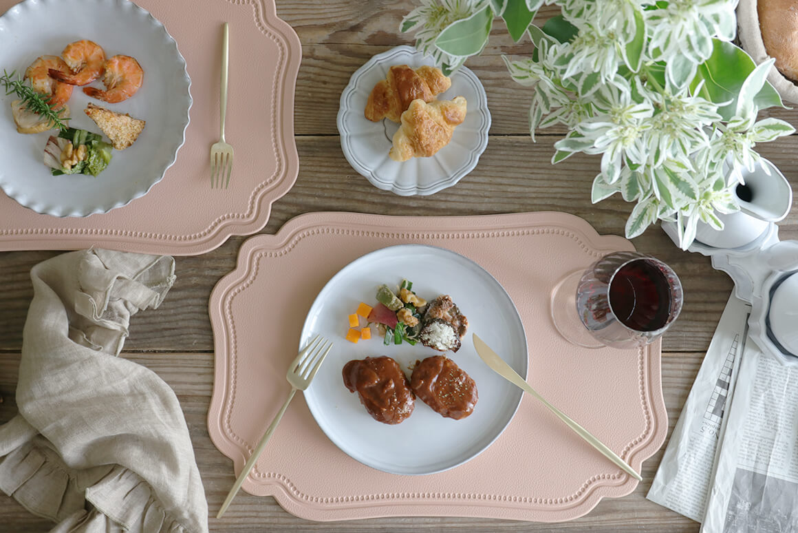 フェイクレザープレースマットWind Rectペールピンク サラグレース