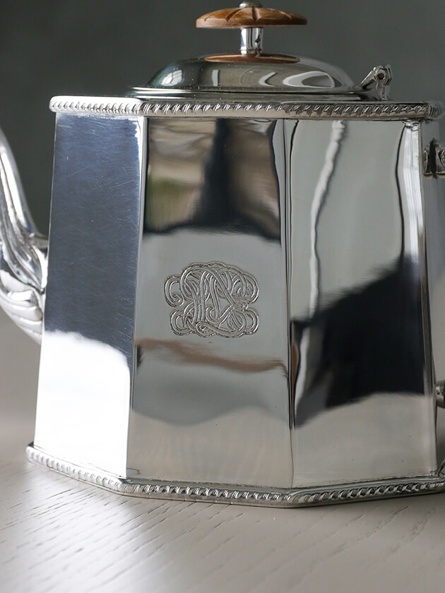 Royal Family����С��ƥ����ݥå�Lana �������ե��ߥ꡼