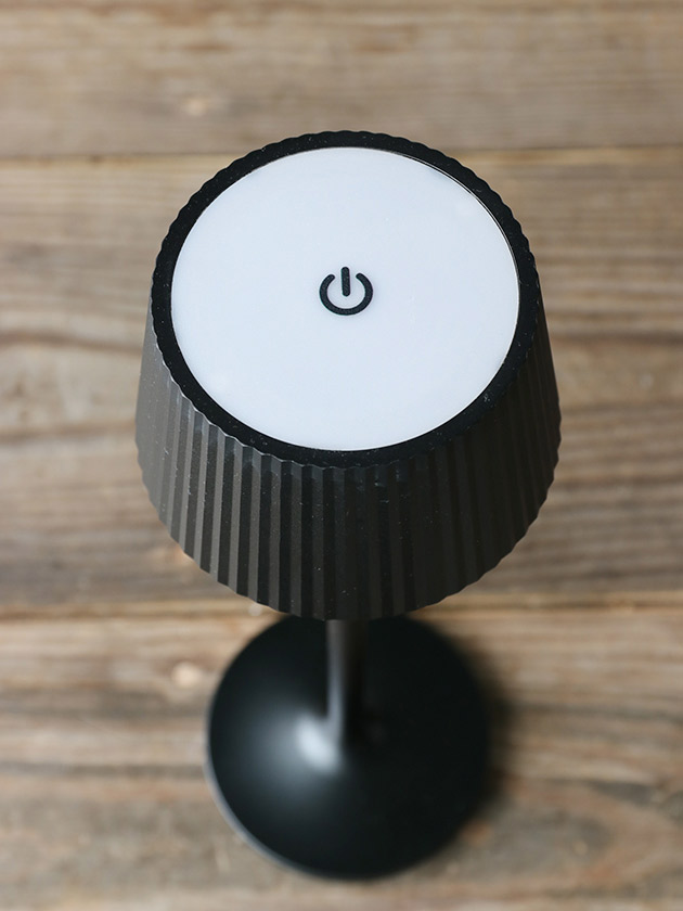 Nordic LED �ơ��֥���� �᥿�륷������ (���ť��å���)