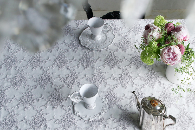 Chez moiテーブルクロスCorinzioライトグレー シェモア ～ サラグレース