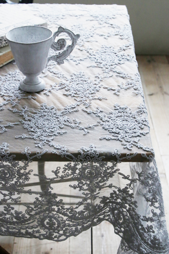 Chez moiテーブルクロスCorinzioライトグレー シェモア ～ サラグレース