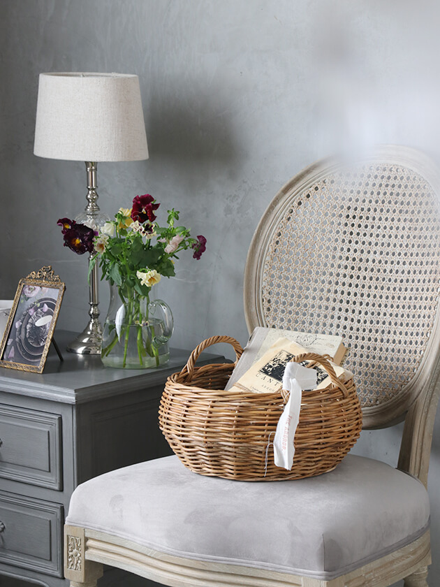 �饿��饦��ɥХ����å�Anika