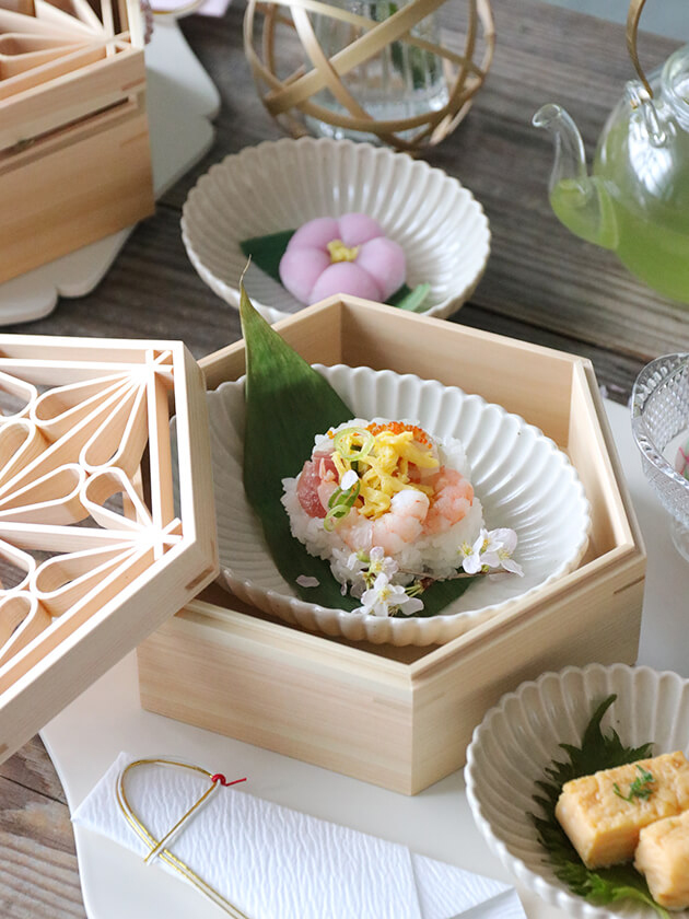 菊花楕円鉢5.5寸青白