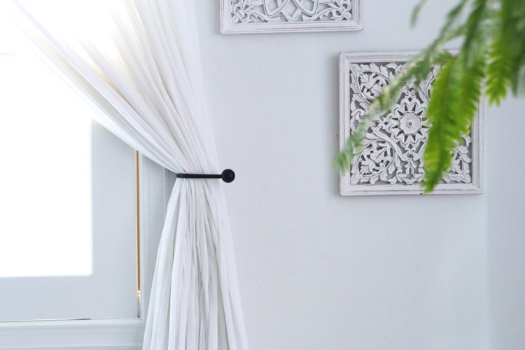 アイアンカーテンタッセルcelineブラック フランスやヨーロッパの輸入雑貨 家具 インテリアの通販 サラグレース アイアンカーテンタッセルcelineブラック フランスやヨーロッパの輸入雑貨 家具 インテリアの通販 サラグレース